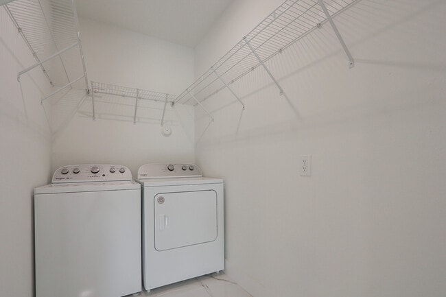 Building Photo - 406 Bella Sol Way