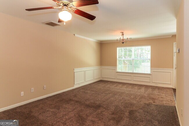 Building Photo - 347 Hidden Creek Ln