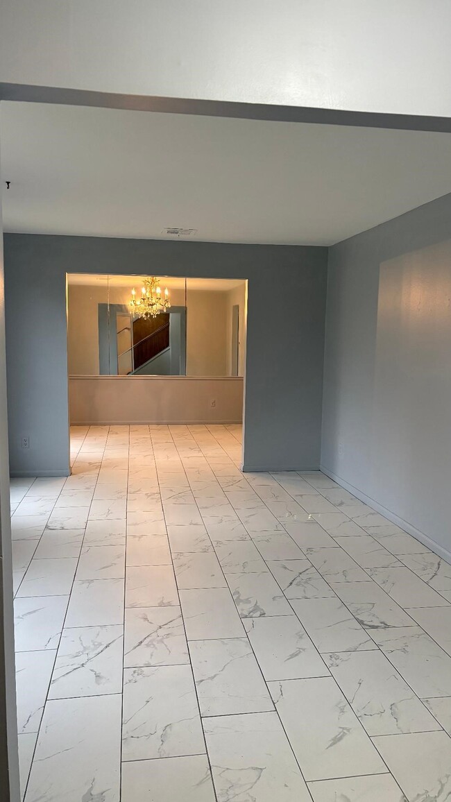 Building Photo - 8838 Stroud Dr