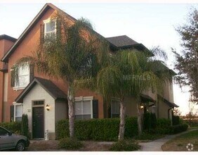 Building Photo - Spectacular 1BR/1BA Condo in the heart of ...