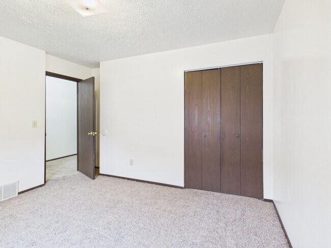 Building Photo - 534 Martin Ave