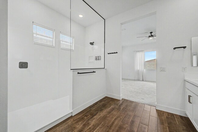 Building Photo - 13103 N 174th Dr