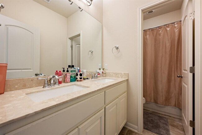 Building Photo - 2844 Coral Valley Dr