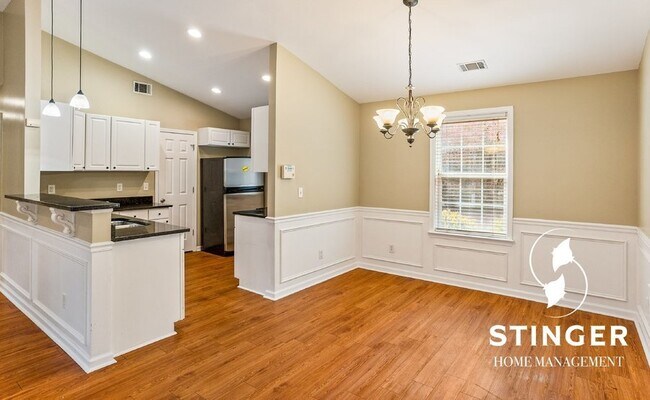 Building Photo - 1822 Drayton Dr
