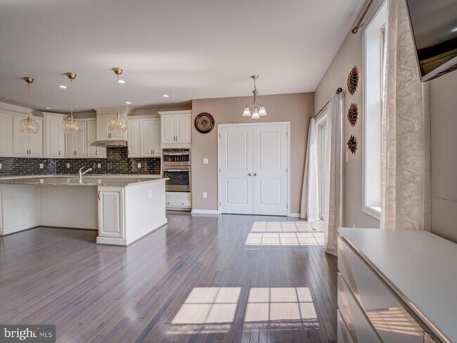 Building Photo - 23480 Logans Ridge Terrace