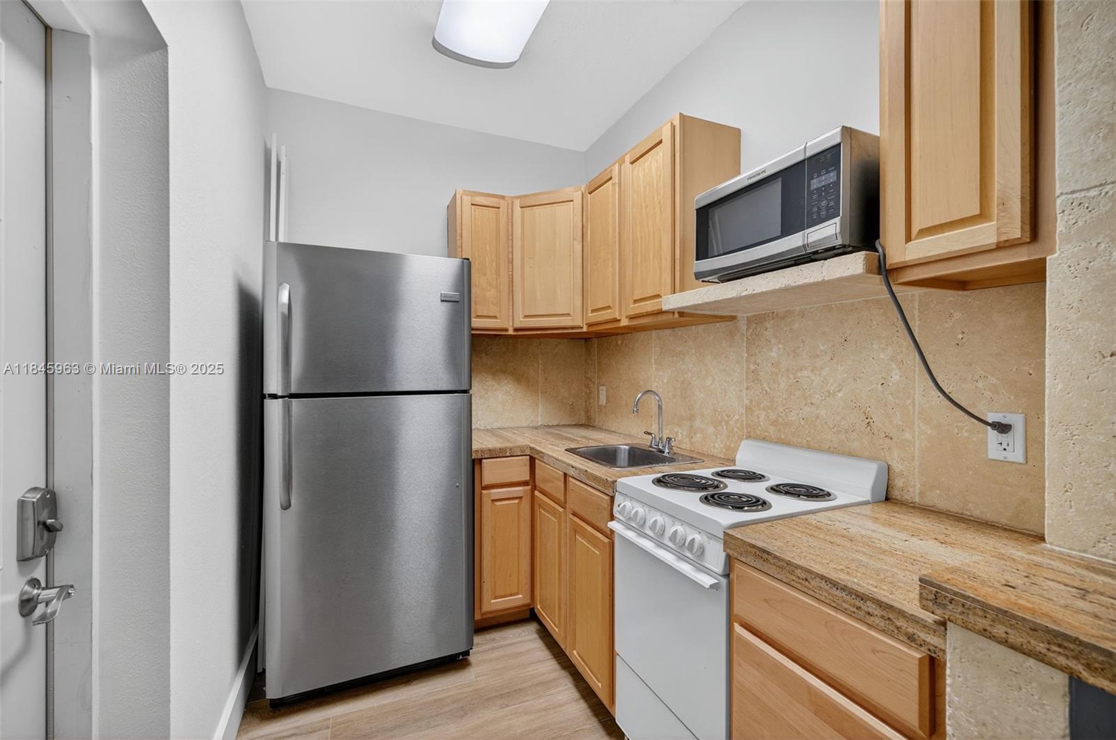 Building Photo - 1511 SW 30th Pl