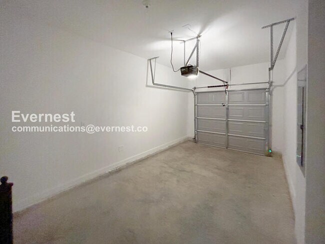 Building Photo - 49 River Birch Ln