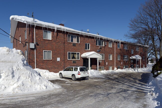 Primary Photo - 71-81 Pond St