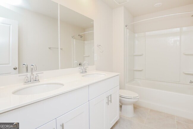 Building Photo - 137 Longleaf St
