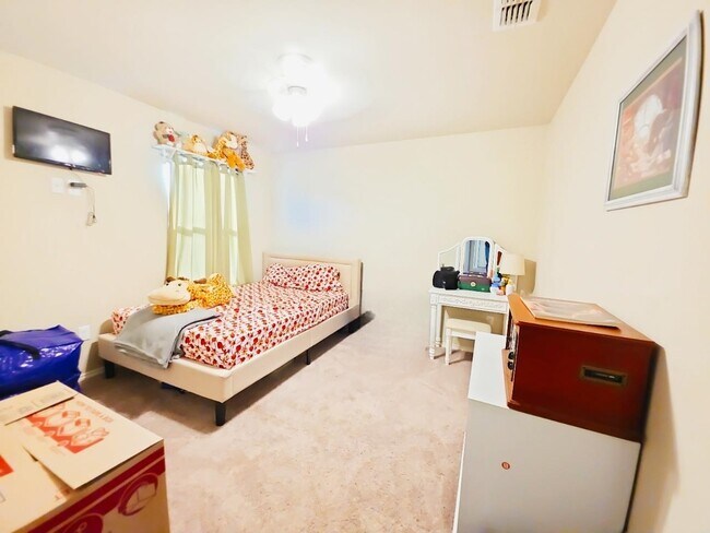 Building Photo - 1408 Calaveras Ct