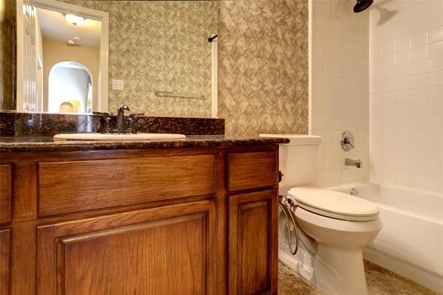 Building Photo - 8803 Falcon View Dr