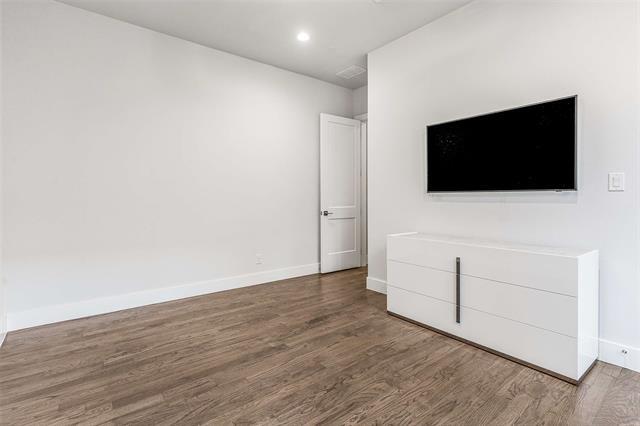 Building Photo - 2800 Lakeside Pkwy