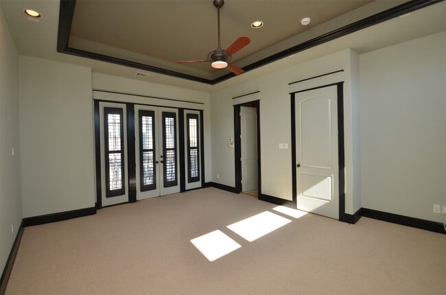 Building Photo - 1818 Binz St