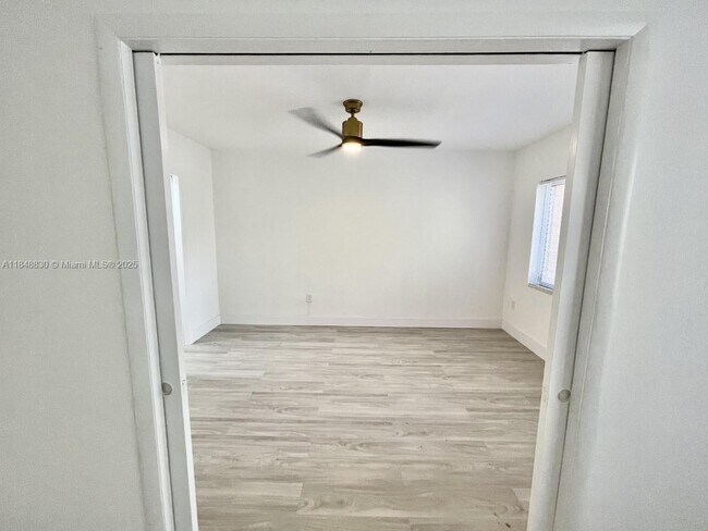 Building Photo - 218 Santillane Ave
