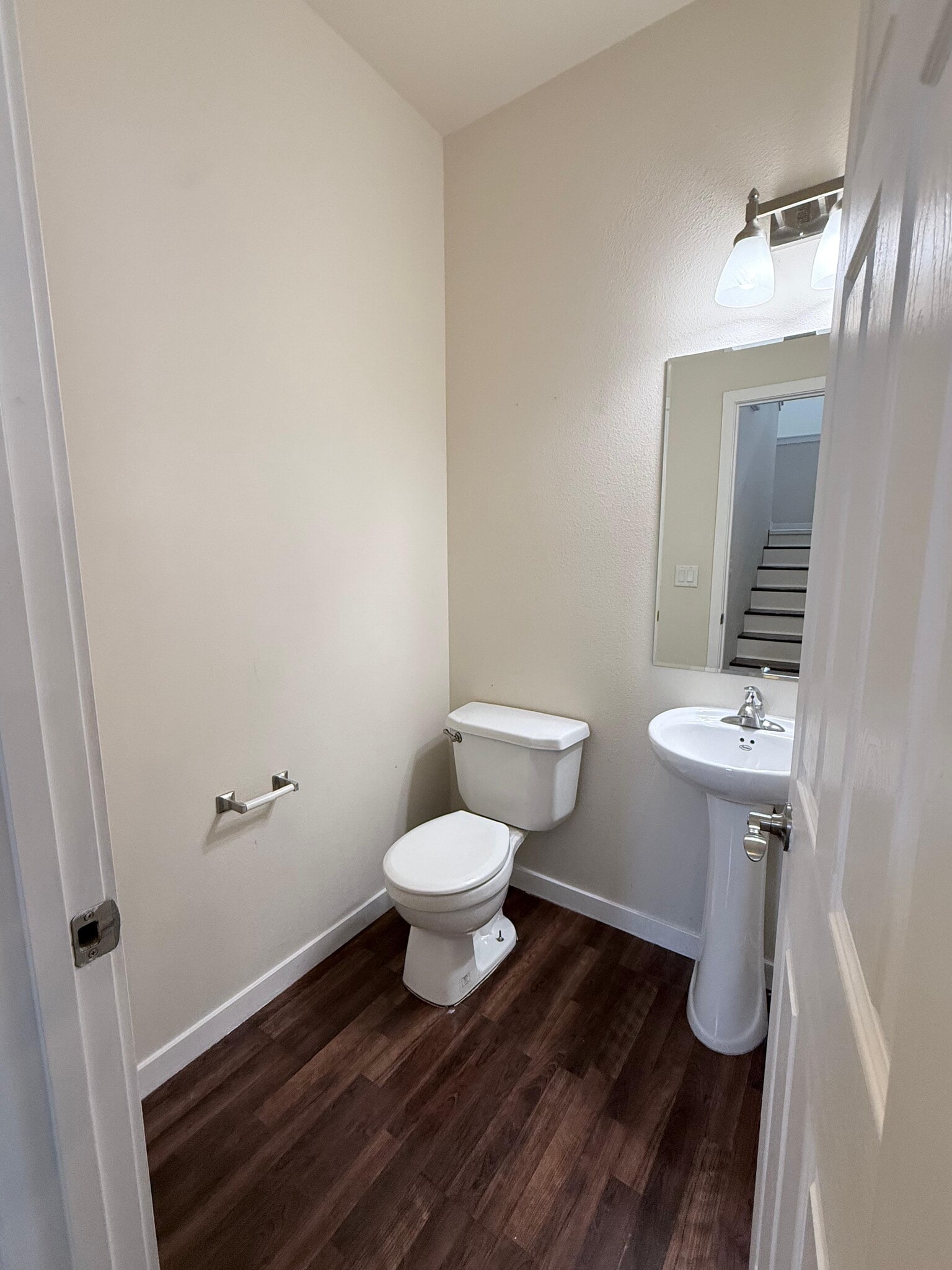 Powder bath - 2730 28th St W