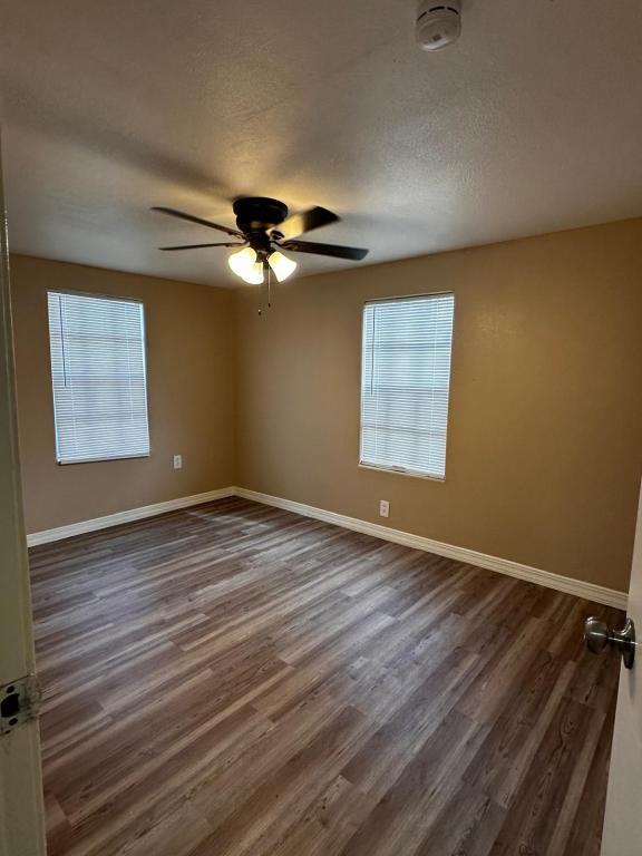 Building Photo - 300 S 1st St