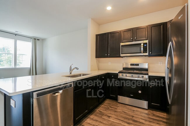 Building Photo - 66 Arlotta St