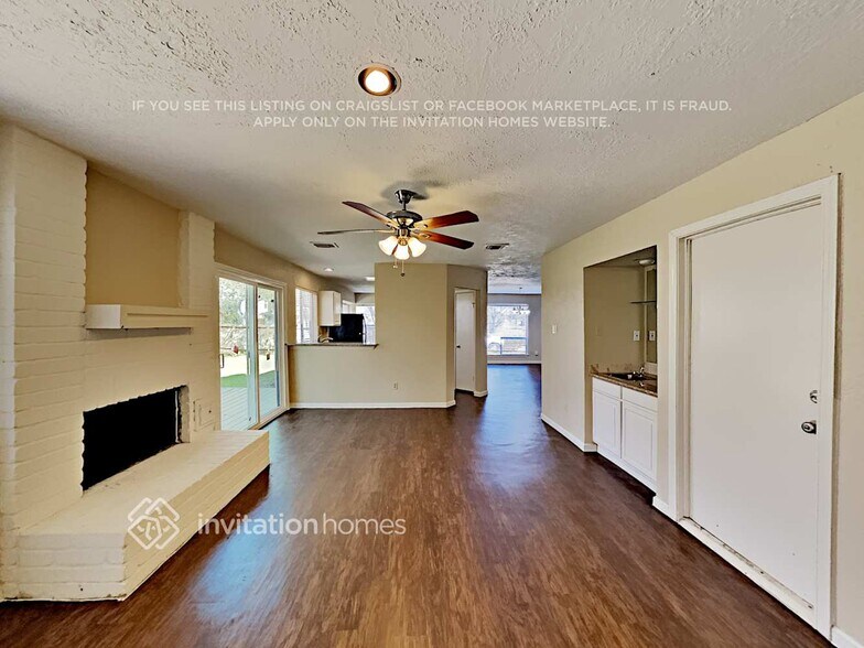 Building Photo - 12902 Skymeadow Dr