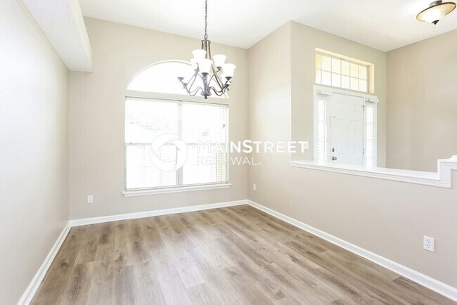 Building Photo - 4 Bedroom Pet-Friendly Home in YULEE, FL with Main Street Renewal