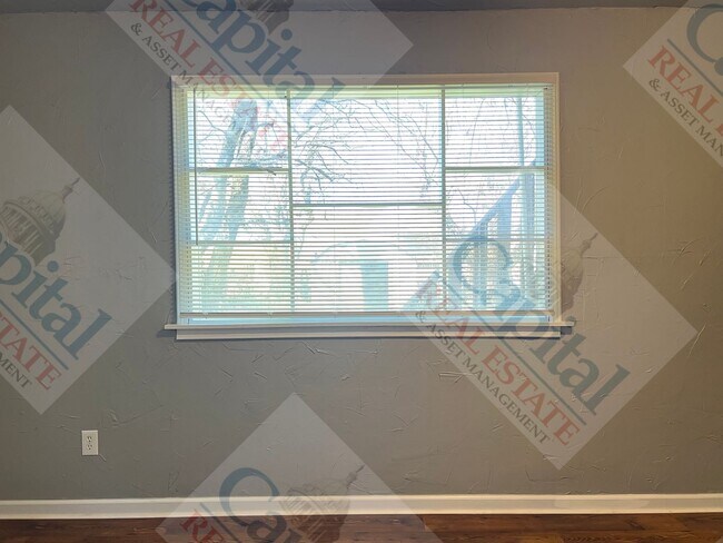 Building Photo - Home Sweet Home