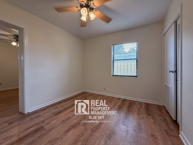 Building Photo - Updated South Tampa Pool Home with Fenced ...
