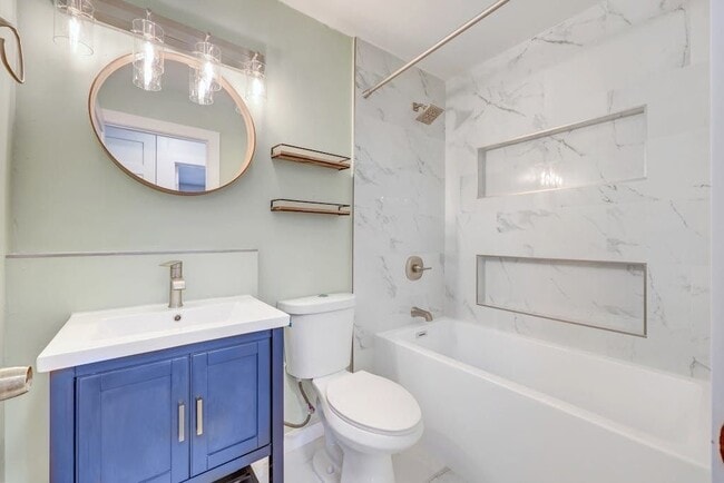Building Photo - 6502 Bridgewater Cove