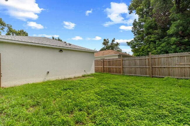 Building Photo - Charming 3BR 2BA near downtown Ocala!