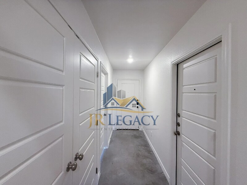 Building Photo - 1146 Lindsey Dr