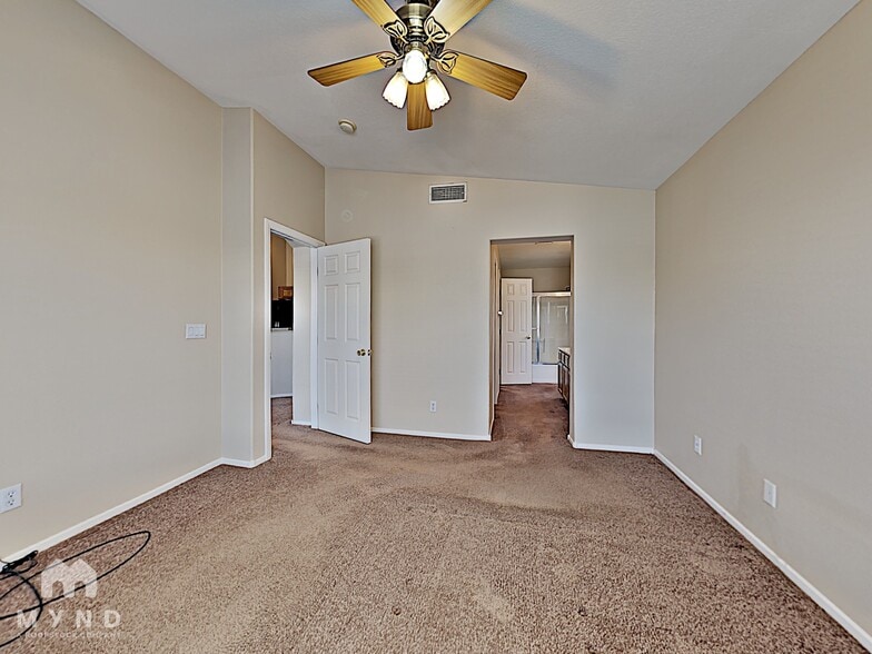Building Photo - 6057 Slow Bob St