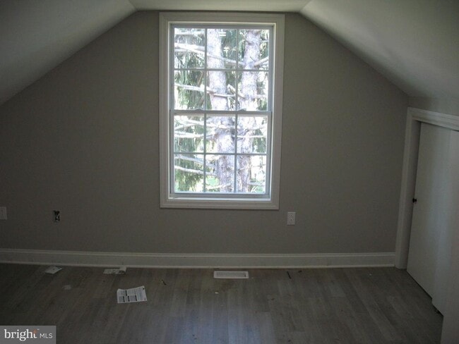 Building Photo - 1804-6 Kings Hwy