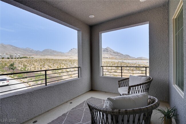 Building Photo - 600 Carriage Hill Dr