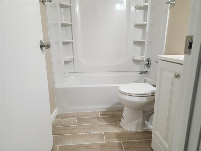 Building Photo - 2888 Mockingbird Cir