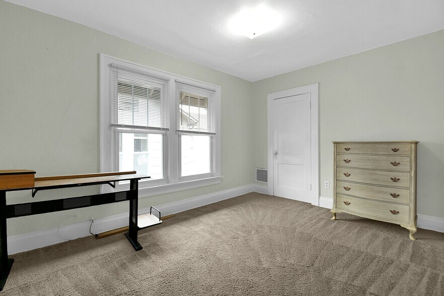 Building Photo - 97 E Frambes Ave