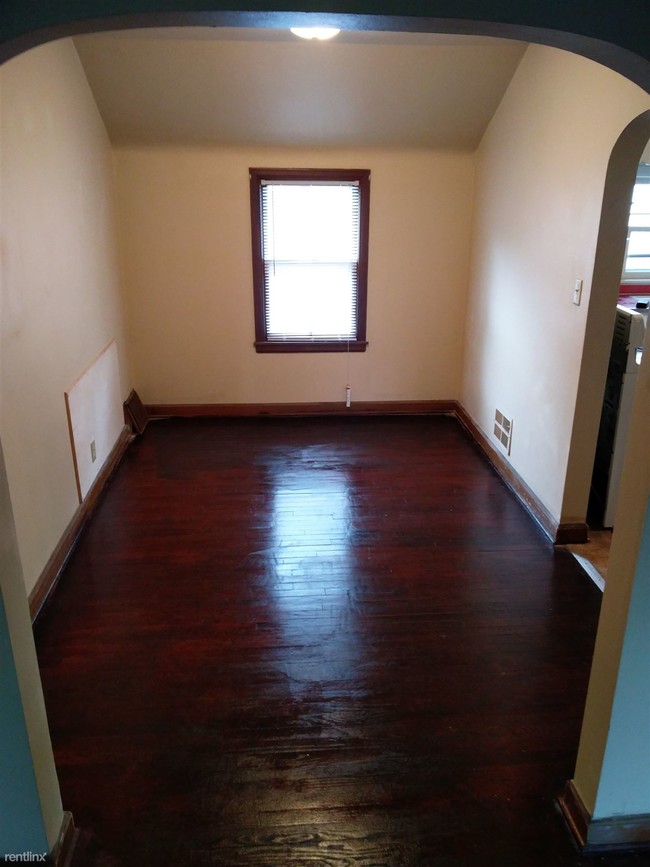 Building Photo - 2 br, 1 bath House - 3704 W Vienna Ave 370...