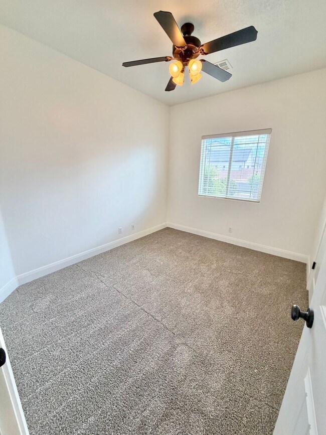 Building Photo - 2254 S 240 W