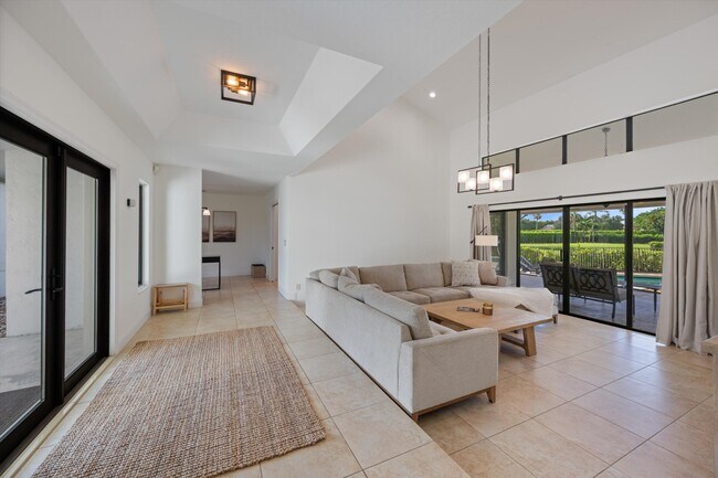 Building Photo - 14596 Belmont Trce