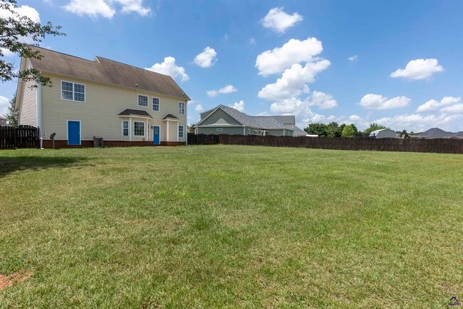 Building Photo - 309 Raleigh Dr