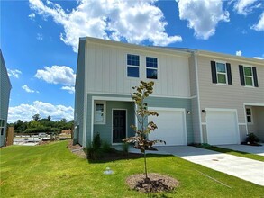 Building Photo - 239 Grand Central Wy