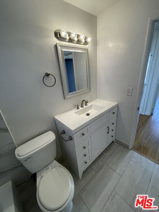 Building Photo - 1252 Barry Ave