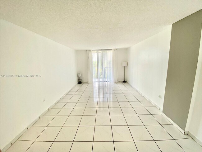 Building Photo - 16950 W Dixie Hwy