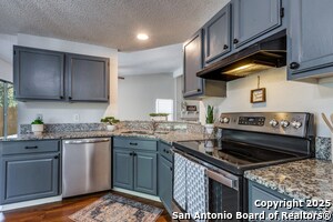 Building Photo - 10323 Country