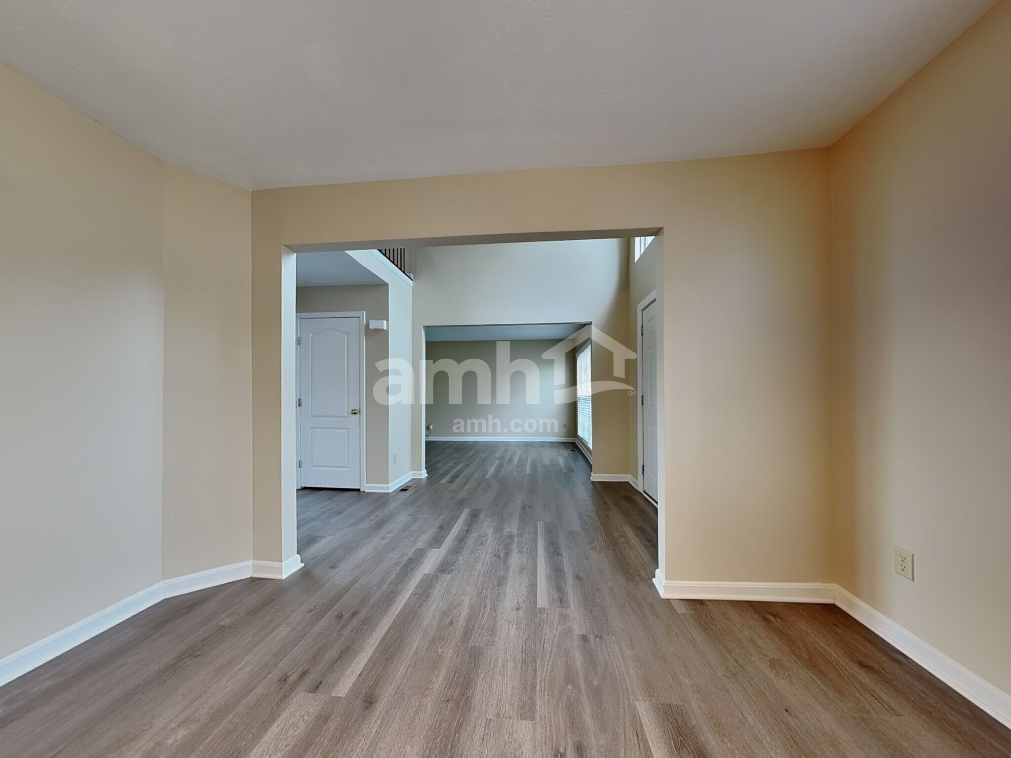 Building Photo - 6283 Zoellners Pl