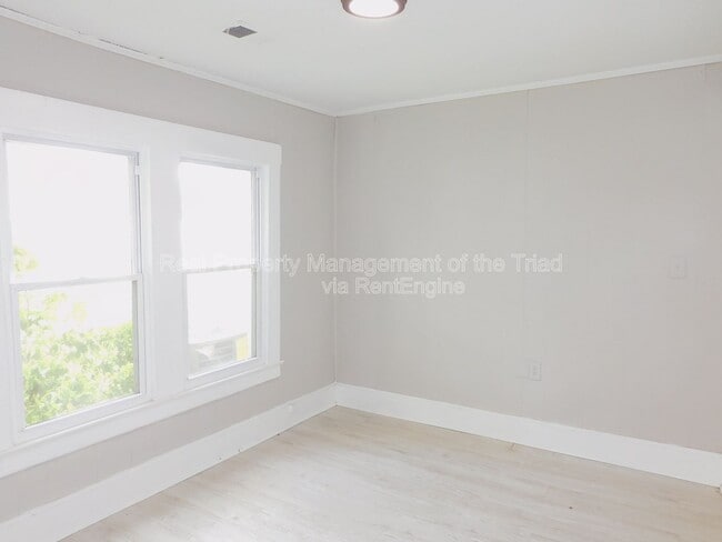 Building Photo - 1217 Pearson Pl