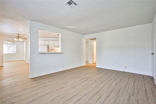 Building Photo - 5091 W Pioneer Ave