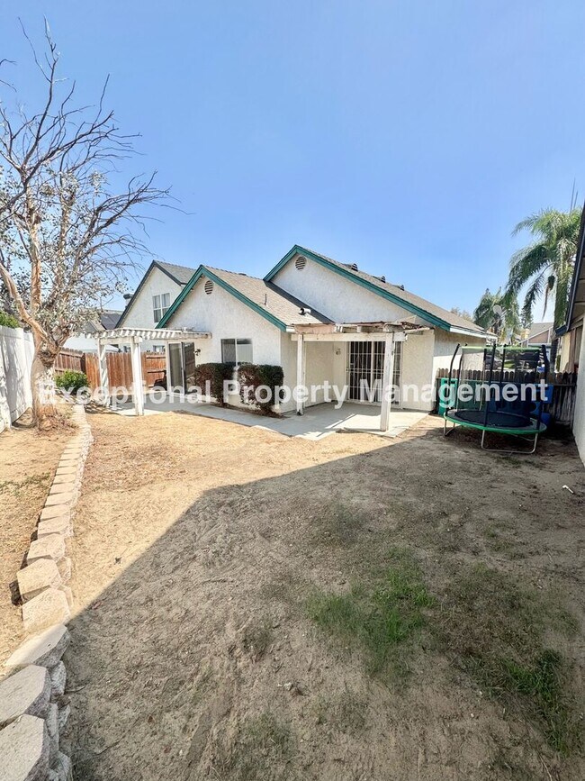 Building Photo - 2520 Caribou Pl