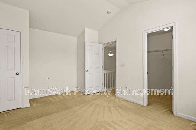 Building Photo - 412 Truman Dr