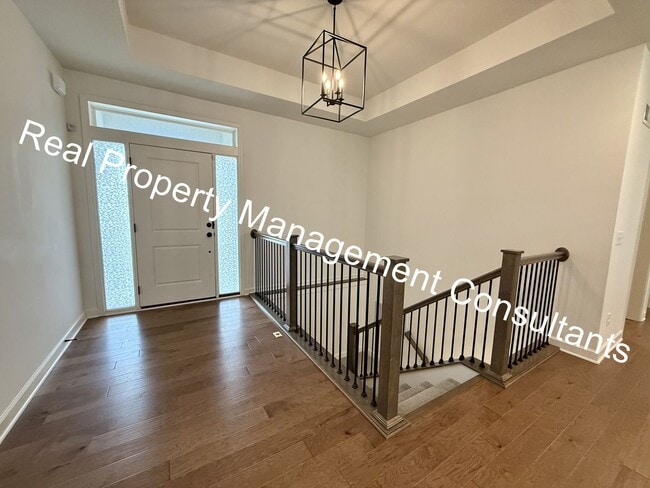 Building Photo - Extraordinary 4 bedroom home in Lee's Summit