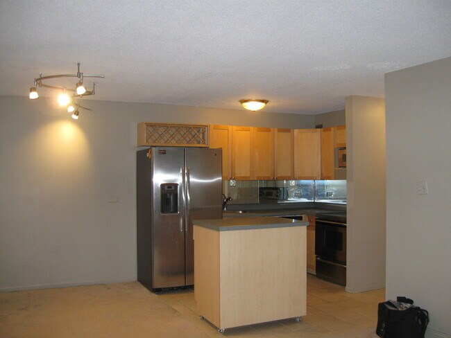 Building Photo - 1339 N Dearborn St