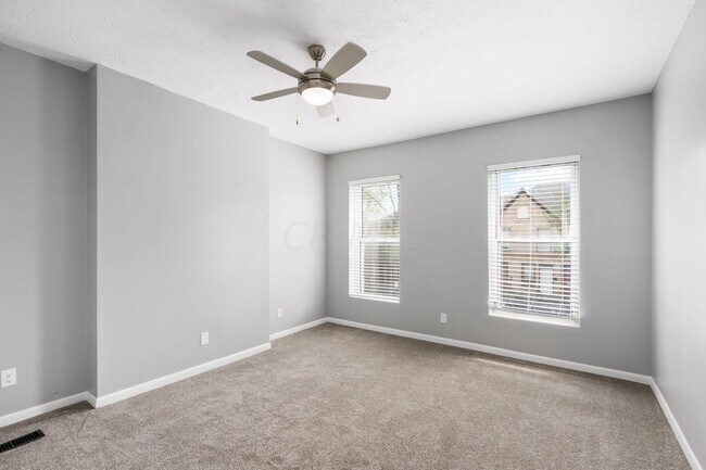 Building Photo - 848 Oak St