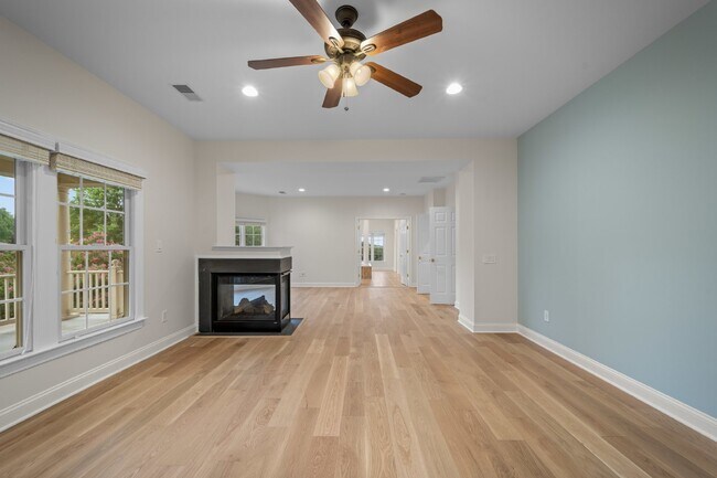 Building Photo - 27556 Paddock Trail Pl